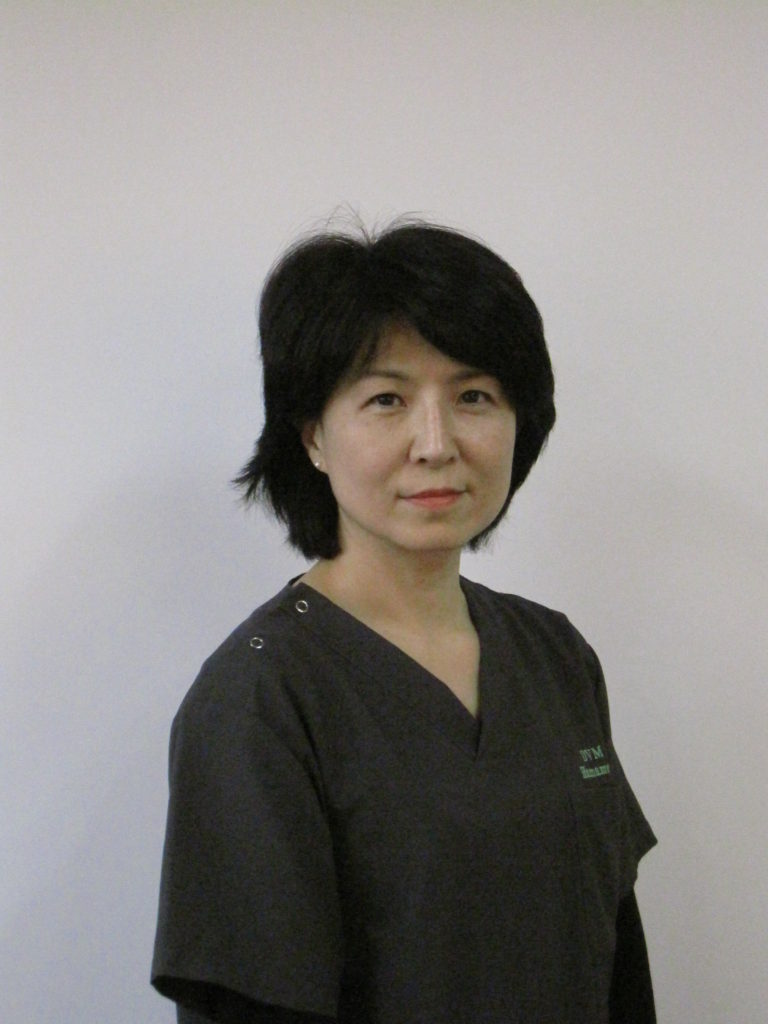 画像に alt 属性が指定されていません。ファイル名: %E6%BF%B1%E6%9C%AC%E5%86%99%E7%9C%9F-768x1024.jpg